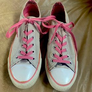 Converse pink and gray tennis shoes